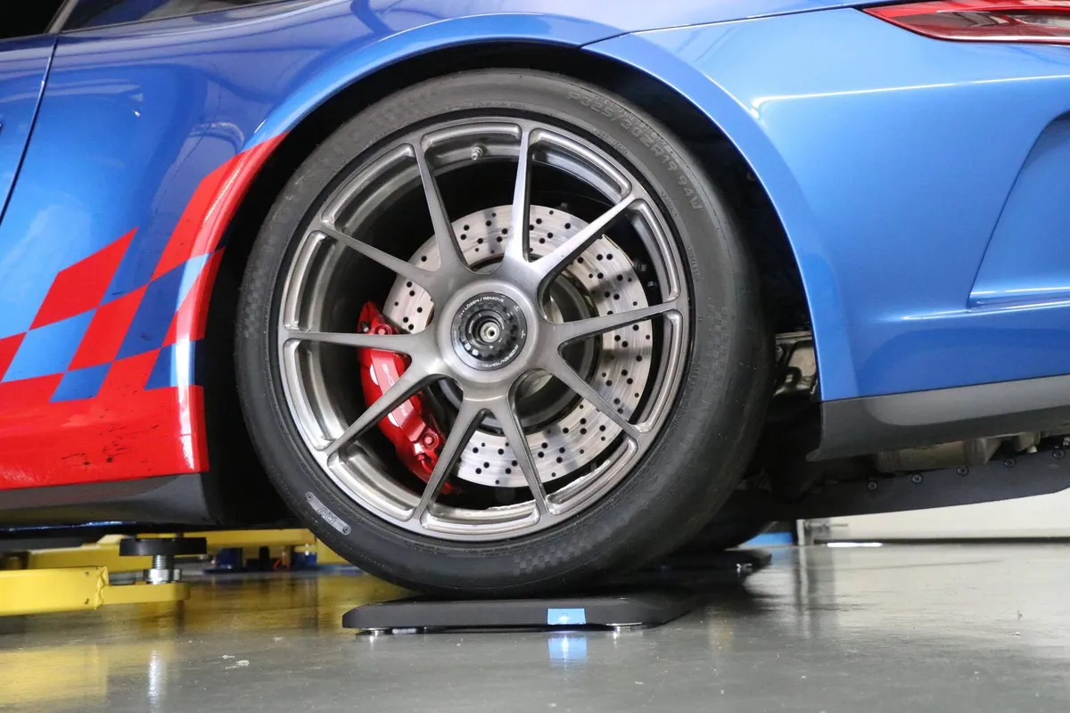 Slim Wireless Vehicle Scale System 7,000LB Capacity 1,750LB Per Pad Rating Includes 4 Pads Proform product image