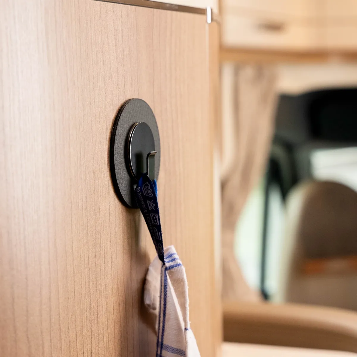 Magnetic Hook Clever Black Incl. Pad Black product image