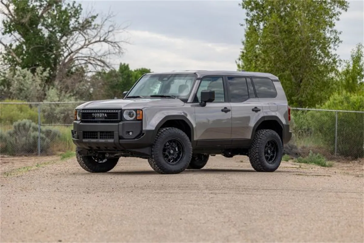 ReadyLift 20242024 Toyota Land Cruiser 2.5in Sst Lift Kit