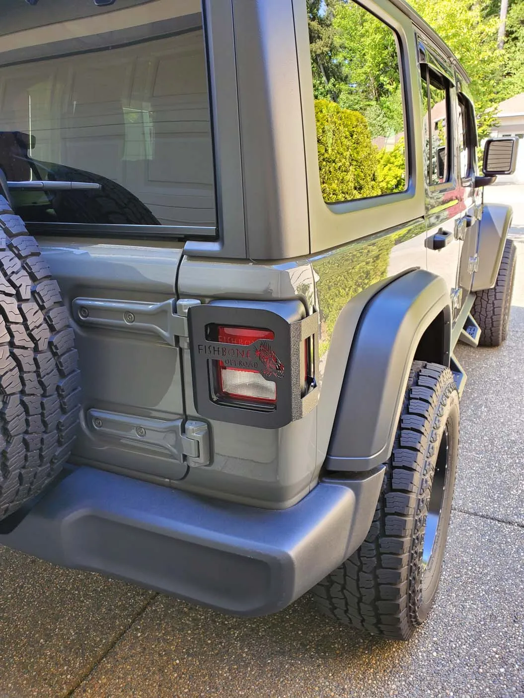 Fishbone Offroad Tail Light Guards for 2018 & Up Jeep Wrangler FB21119 product image