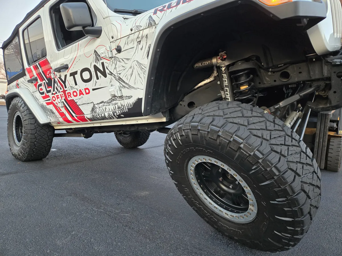 JL 4dr: Falcon SP2 3.3 Fast Adjust Piggyback Shock Kit (2-4.5” Lift) product image