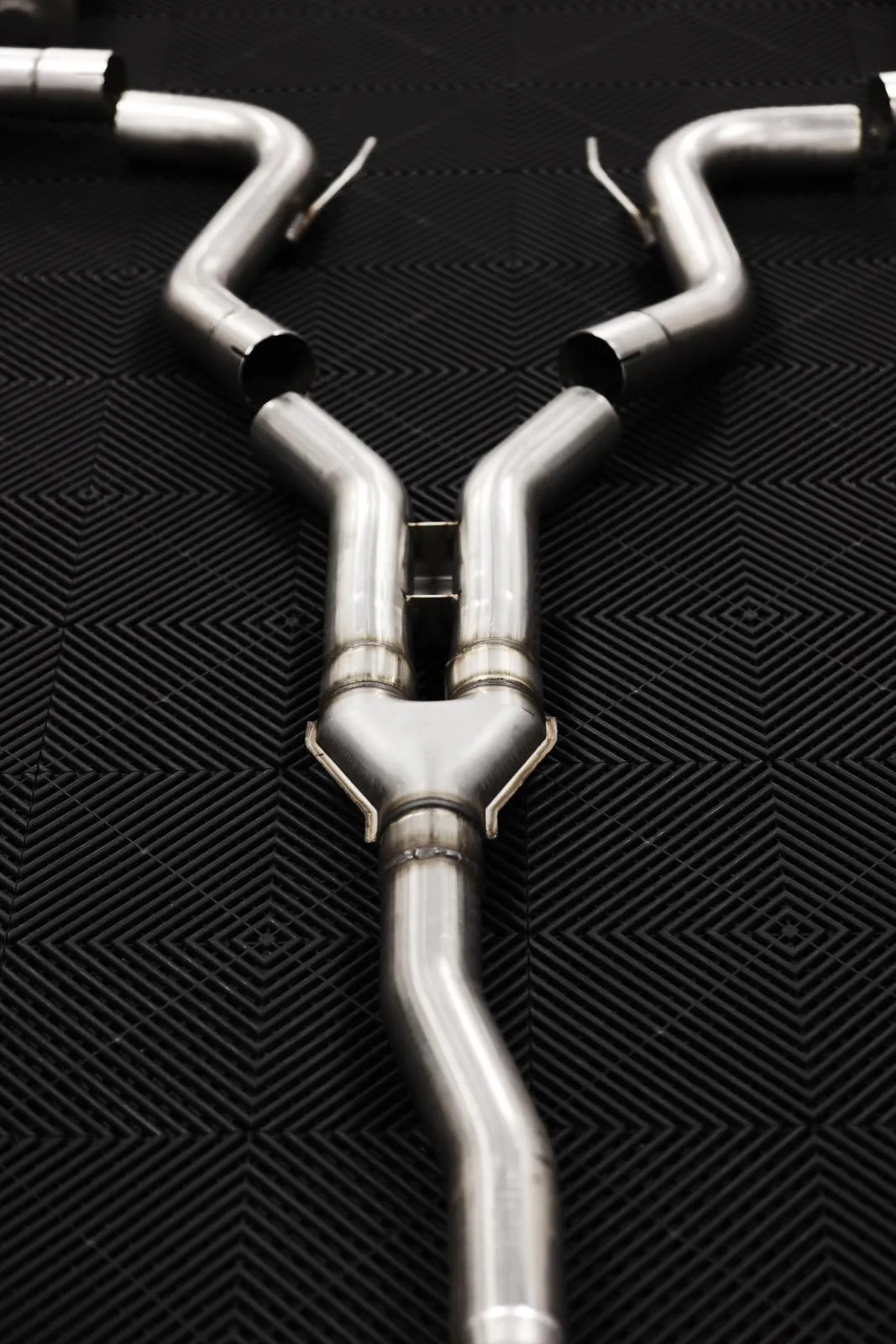 2019-2023 Ford Mustang 2.3L EcoBoost Active T304 Stainless Steel 3 Inch Cat-Back Quad Rear Exit with CF Tips MBRP product image