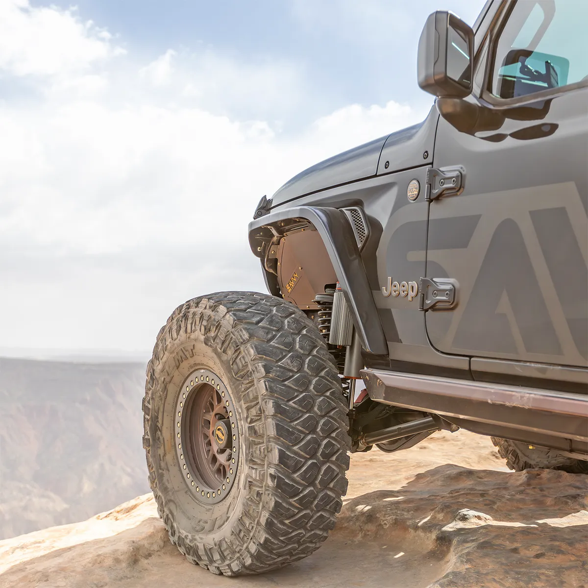 18c Wrangler/20c Gladiator Front Inner Fender Liner Raw product image