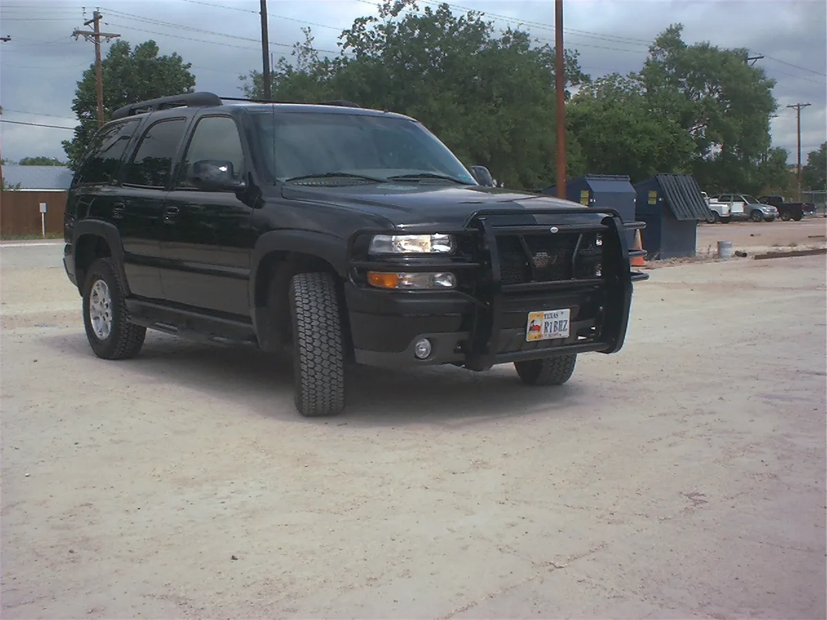 9902 Silv 1500/2500/0006 Suburban 1500 Grille Guard product image