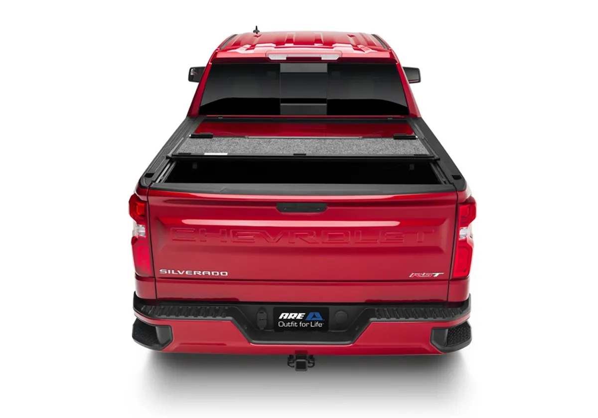 Fusion Tri-Fold Tonneau Cover; Quicksilver; Paint Code GAN; product image