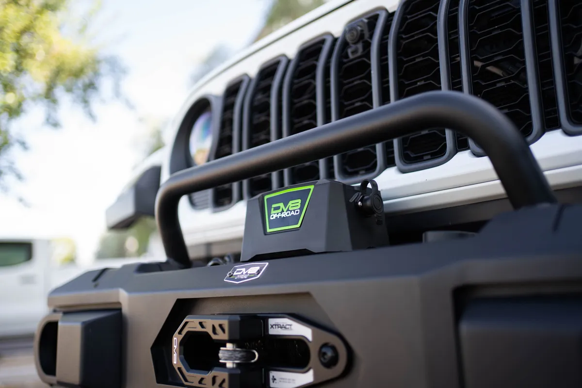 2018-2025 Jeep Wrangler JL & 2020-2025 Gladiator JT DV8 Offroad OE Plus Front Bumper product image