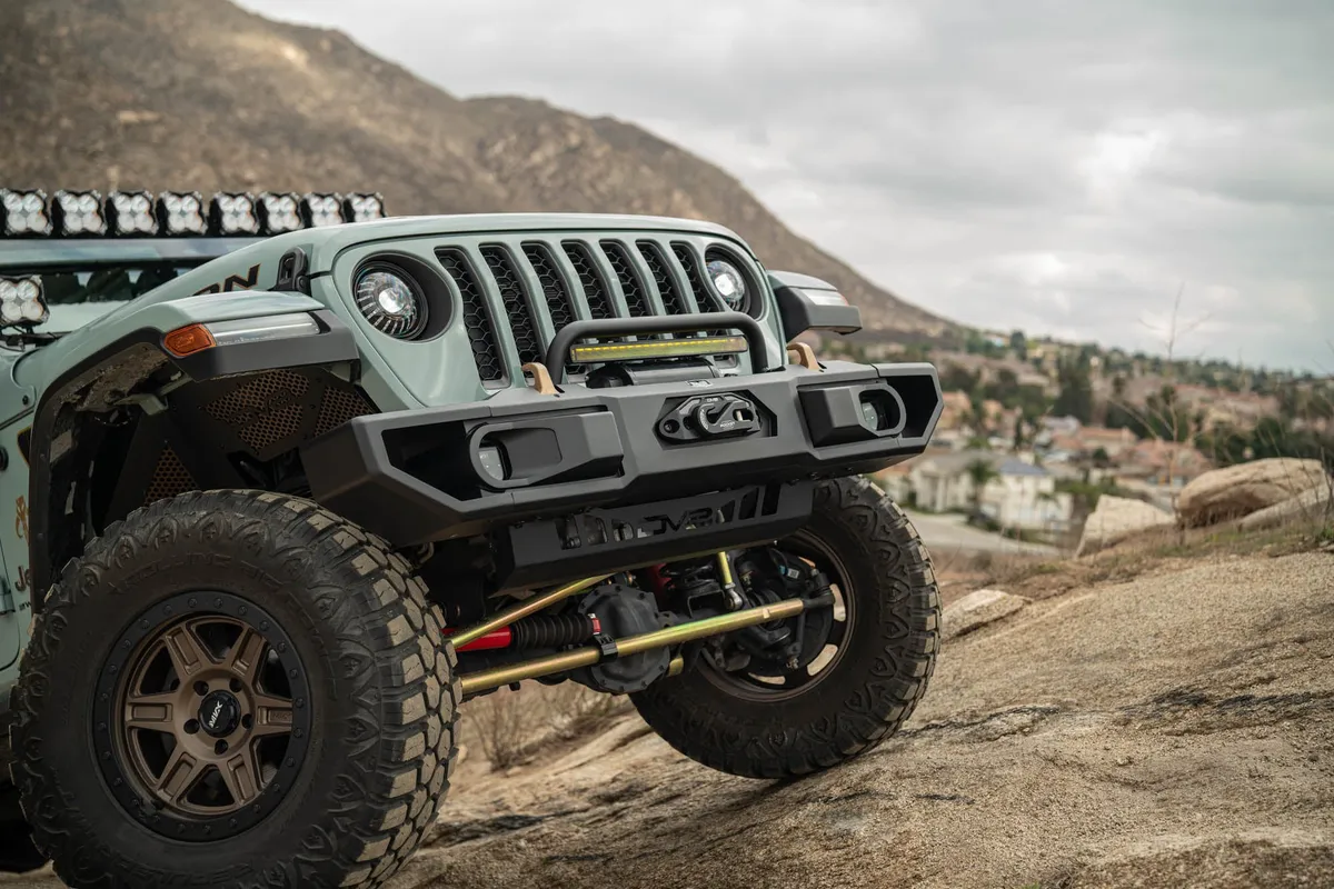 2018-2025 Jeep Wrangler JL & 2020-2025 Gladiator JT DV8 Offroad OE Plus Front Bumper product image