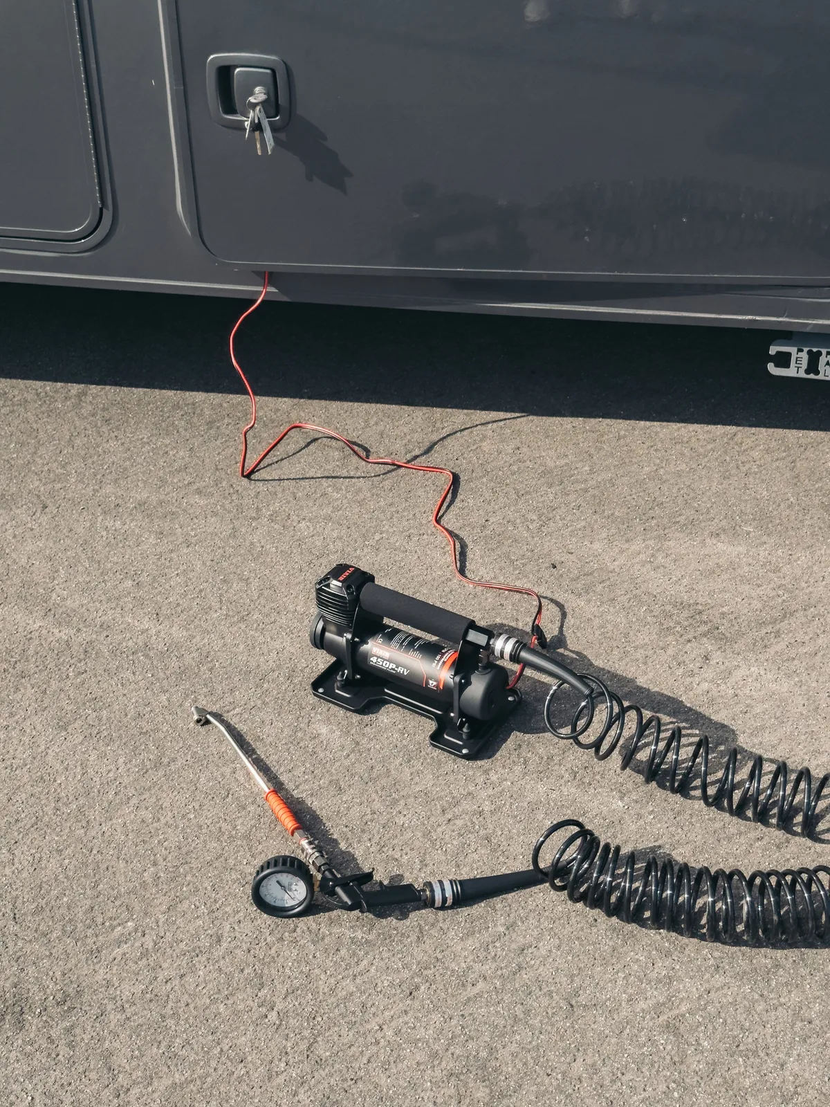 EF Model 450P RV Portable Compressor (12V, 100% Duty, 150 PSI) product image