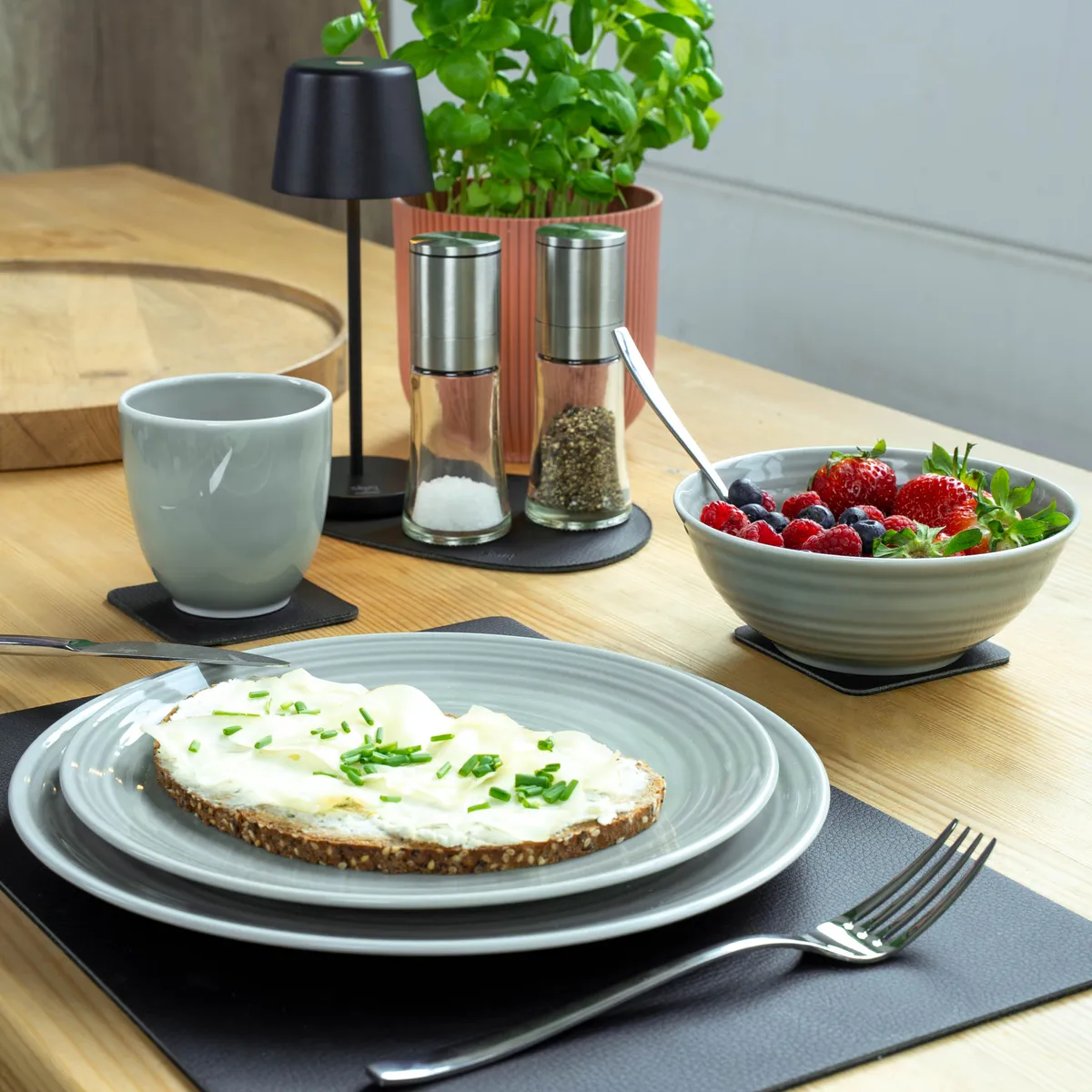 Magnetic porcelain tableware set ASH product image