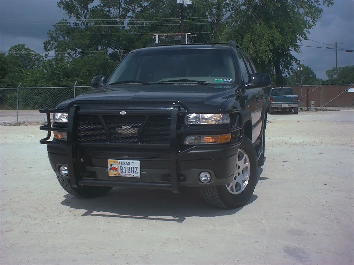 9902 Silv 1500/2500/0006 Suburban 1500 Grille Guard product image